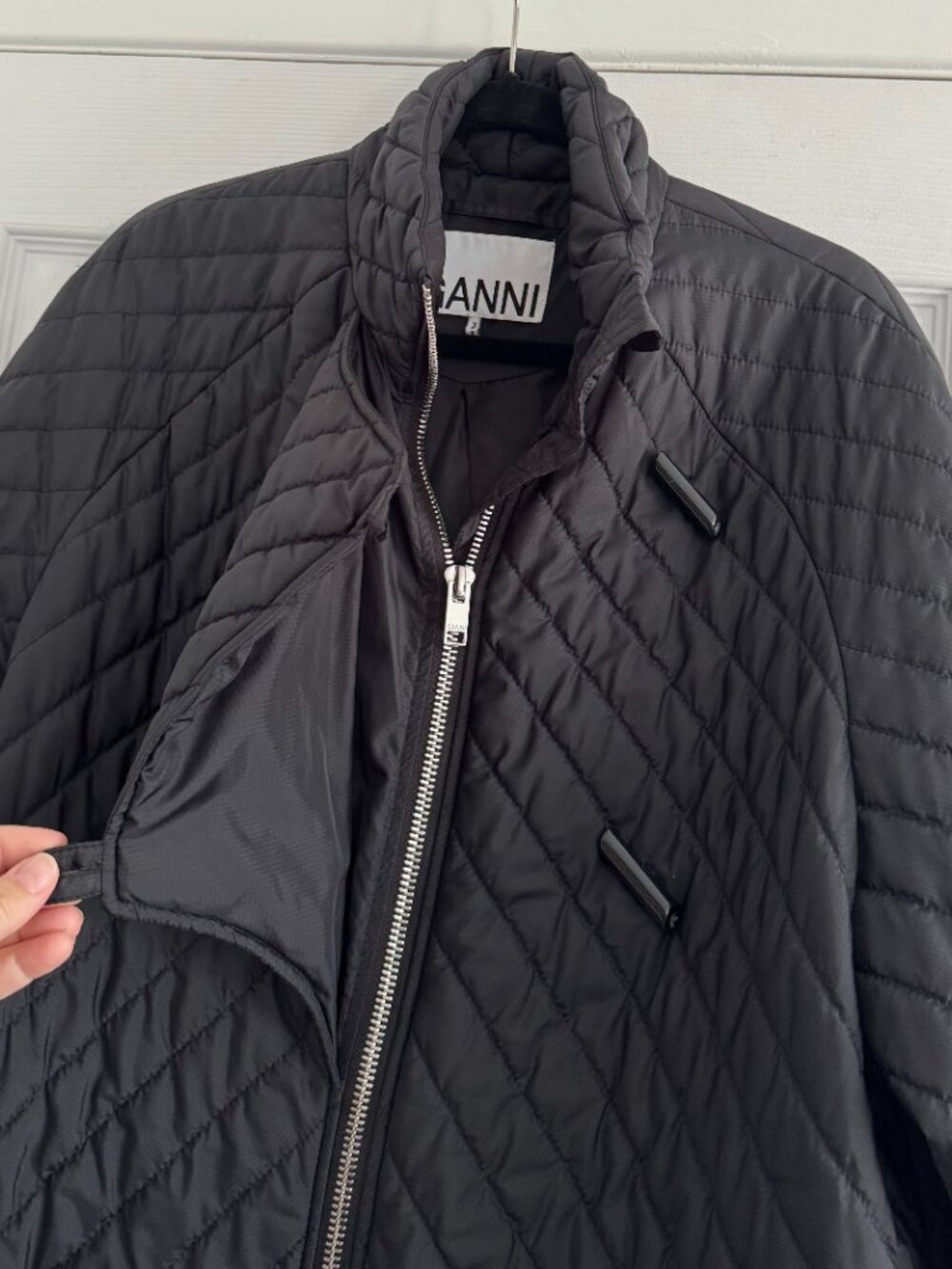 Ganni Quilted jacket in Black, size 40. Fits like a size 12 ish - Picture 7 of 16